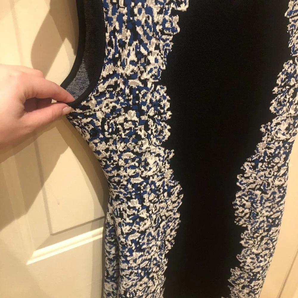 BCBG Floral Ribbed Dress - Picture 4 of 4